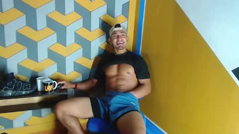 carl_jhonson1 online show from December 28, 4:30 pm