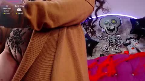 Carla naugthy  online show from October 22, 1:35 pm