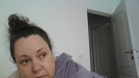 Carlaruth online show from November 6, 8:06 am