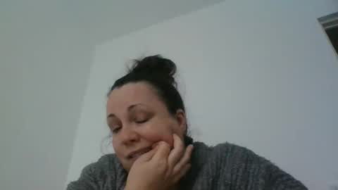 Snapshot of carlaruth chatting on October 10, 5:57 am Carlaruth online show from October 10, 5:57 am