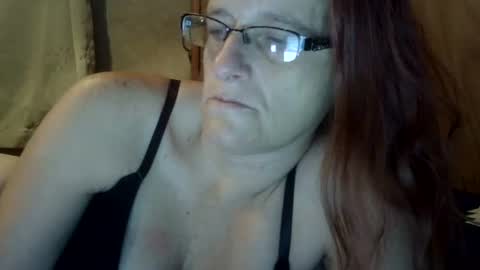 carleeswoman08 online show from October 31, 11:21 am