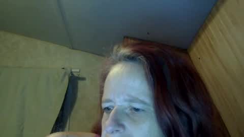 Snapshot of carleeswoman08 chatting on February 6, 1:21 pm carleeswoman08 online show from February 6, 1:21 pm