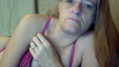Snapshot of carleeswoman08 chatting on December 3, 1:17 pm carleeswoman08 online show from December 3, 1:17 pm