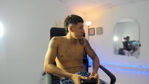 master online show from November 29, 10:17 pm