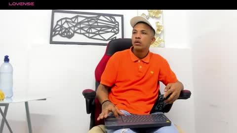 carlos_alber12 online show from March 8, 7:20 pm