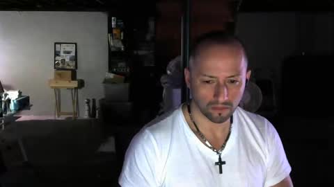 Carl online show from December 16, 9:03 am