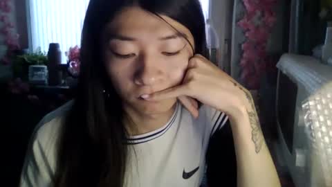 Snapshot of carlyjoy chatting on October 2, 12:48 pm CarlyJoy online show from October 2, 12:48 pm