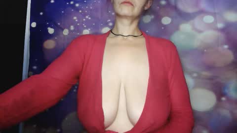 Carly Smiles online show from November 15, 10:28 am