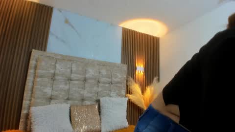 Snapshot of carolina_hernandez22 chatting on September 14, 11:55 am Carolina online show from September 14, 11:55 am