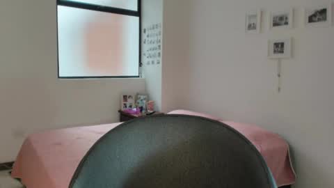 carolina_zaens online show from September 12, 8:00 pm