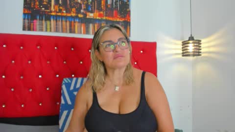 Carolina online show from November 29, 4:36 pm