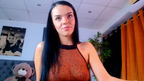 Mellany online show from March 3, 6:53 am