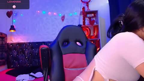 Snapshot of carolinescoth_dl chatting on February 28, 5:48 pm Caroline Scoth online show from February 28, 5:48 pm