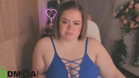 Snapshot of caroll_li chatting on February 20, 3:34 am caroll_li online show from February 20, 3:34 am