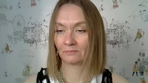 carra_hut online show from November 4, 12:28 pm