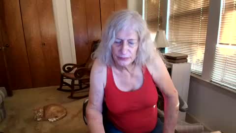 carrie_linn online show from July 23, 11:57 pm