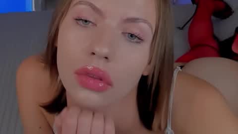 Snapshot of carriebyrd chatting on September 14, 8:38 am Carrie Byrd online show from September 14, 8:38 am