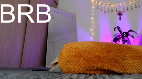 Snapshot of carriexwood chatting on February 26, 8:36 pm Nia  online show from February 26, 8:36 pm