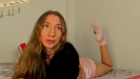 Snapshot of carriexwood chatting on October 8, 5:52 pm Nia  online show from October 8, 5:52 pm