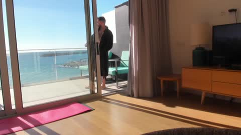 Anna Jones and Larry Jones online show from December 24, 12:00 pm