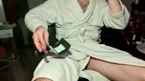 hairyokieotter online show from December 4, 10:37 am