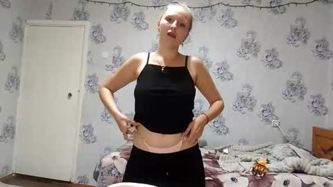Snapshot of cassaundrairion chatting on October 11, 1:16 pm Lucy online show from October 11, 1:16 pm
