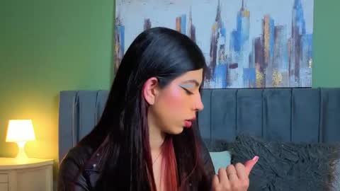 cassie_bloom online show from April 29, 3:44 am