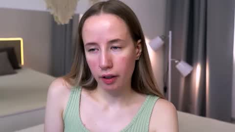Snapshot of cassie_kelman chatting on September 18, 9:41 pm Cassie online show from September 18, 9:41 pm