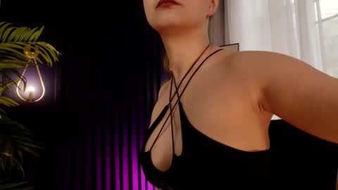 assie online show from November 12, 12:40 pm