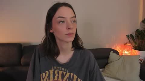  cassandra  online show from October 17, 4:22 pm