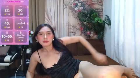 Snapshot of cassydeluxe chatting on October 1, 2:43 am Cassy online show from October 1, 2:43 am