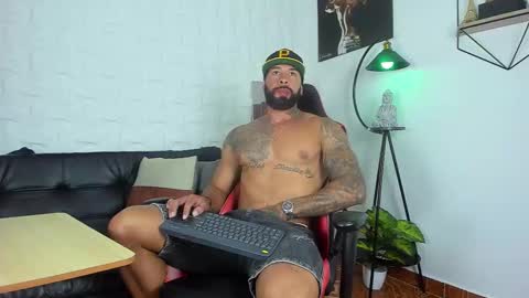 Snapshot of casticatheking chatting on October 8, 9:21 pm Matheo Brown online show from October 8, 9:21 pm
