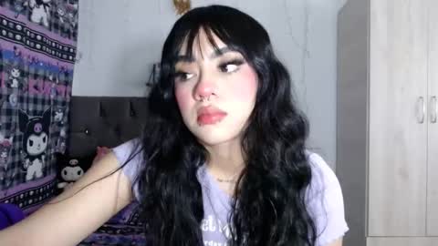 Snapshot of cat_mila_ chatting on October 21, 4:50 am Mila online show from October 21, 4:50 am