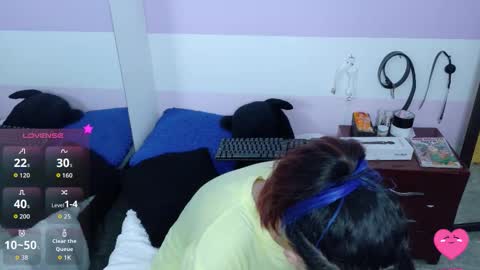 Snapshot of cat_white chatting on October 15, 6:31 pm Cata online show from October 15, 6:31 pm