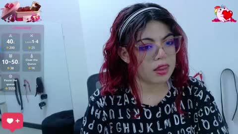Snapshot of cat_white chatting on February 19, 12:55 pm Cata online show from February 19, 12:55 pm