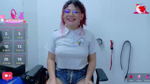 Snapshot of cat_white chatting on March 10, 6:34 pm Cata online show from March 10, 6:34 pm