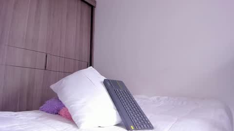 cata_n_cami online show from December 8, 5:11 pm