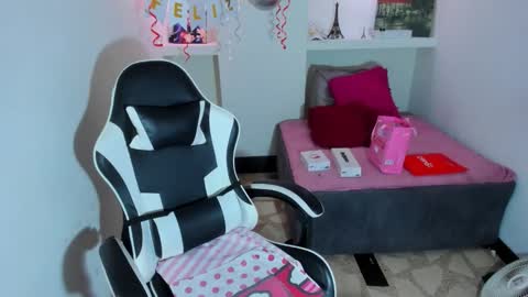 C A T A L E H I A online show from November 15, 12:45 am