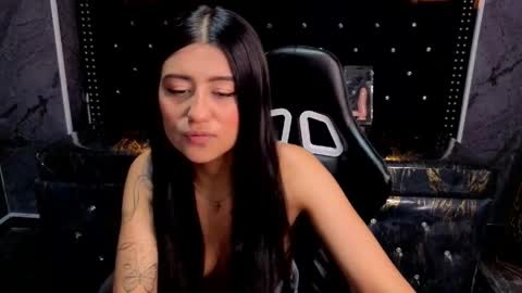 catalella_little_b online show from June 3, 8:36 pm