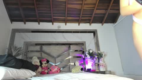 Snapshot of cataleya_villalobos chatting on September 20, 6:05 am Cataleya online show from September 20, 6:05 am