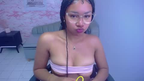Snapshot of catalina25_t chatting on February 20, 10:48 am catalina25_t online show from February 20, 10:48 am