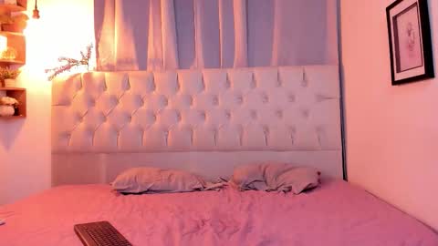 Snapshot of catalina_llanos chatting on September 12, 12:29 pm Catalina 3 online show from September 12, 12:29 pm