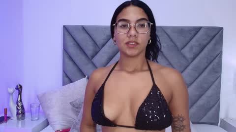 Catalina online show from December 13, 10:13 pm