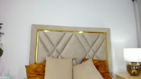 Catalina online show from January 14, 9:20 pm