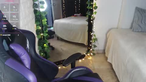 catherine_monroe online show from November 15, 9:27 pm