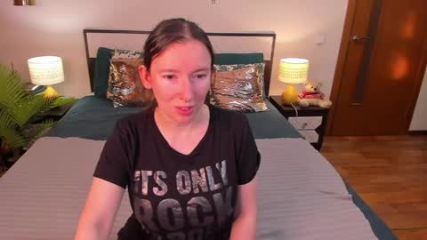 Catrin online show from June 6, 1:55 am