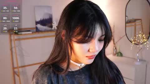 Lee online show from December 19, 5:08 pm