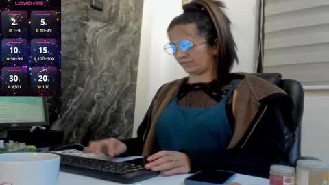 CATT EVANS online show from September 17, 2:48 am