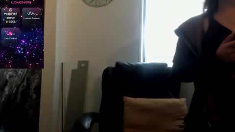 CATT EVANS online show from October 21, 8:01 pm