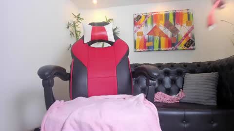Catt Noir online show from July 12, 2:53 pm